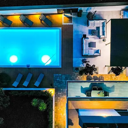 Luxury Experience In Center Of With Heated Pool And Jacuzzi * Zadar