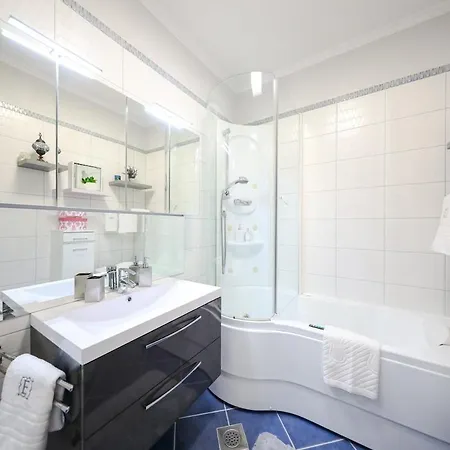Luxury Experience In Center Of With Heated Pool And Jacuzzi ヴィラ