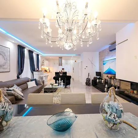 Luxury Experience In Center Of With Heated Pool And Jacuzzi ザダル
