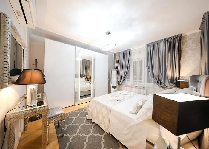 Luxury Experience In Center Of With Heated Pool And Jacuzzi וילה *