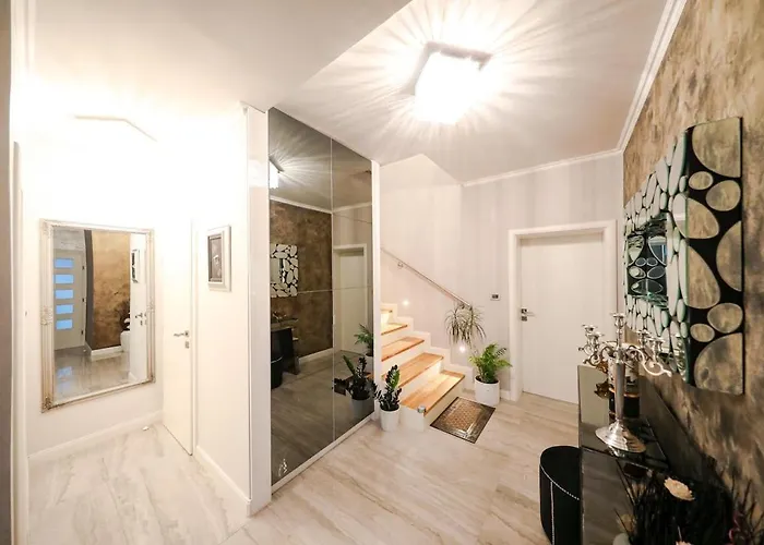 Luxury Experience In Center Of With Heated Pool And Jacuzzi