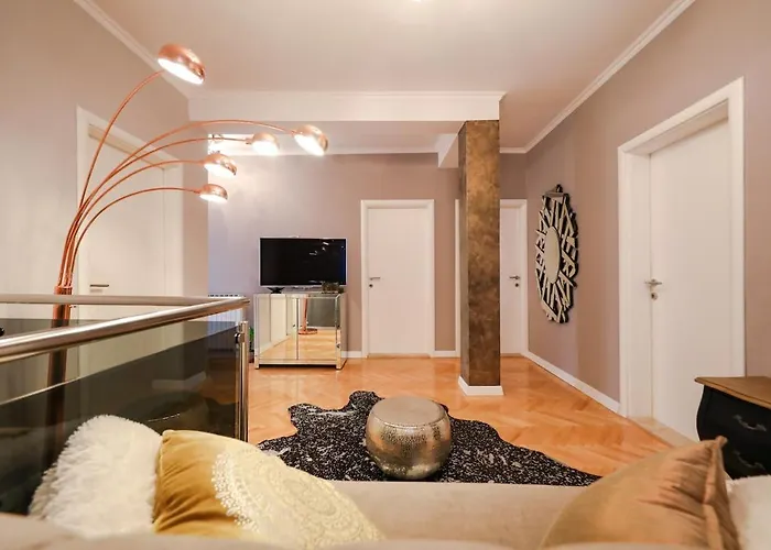 Luxury Experience In Center Of With Heated Pool And Jacuzzi וילה *