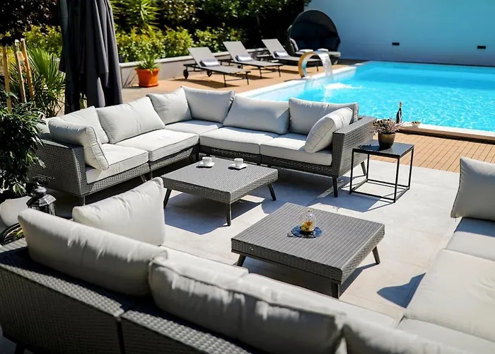 Luxury Experience In Center Of With Heated Pool And Jacuzzi וילה
