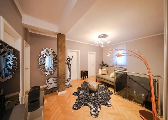 Luxury Experience In Center Of With Heated Pool And Jacuzzi * זאדאר