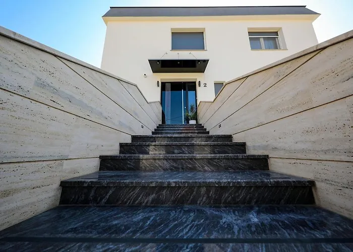 וילה Luxury Experience In Center Of With Heated Pool And Jacuzzi