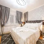 Luxury Experience In Center Of With Heated Pool And Jacuzzi