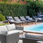 Villa Luxury Experience In Center Of With Heated Pool And Jacuzzi Zadar