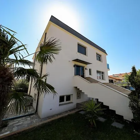 Villa Luxury Experience In Center Of With Heated Pool And Jacuzzi Zára