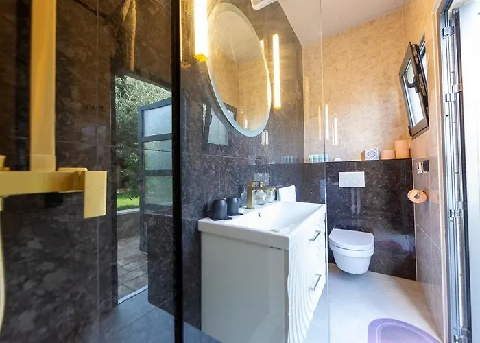 Luxury Experience In Center Of With Heated Pool And Jacuzzi Villa Zadar